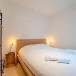 公寓 Out Of Office With Terrace By Interhome